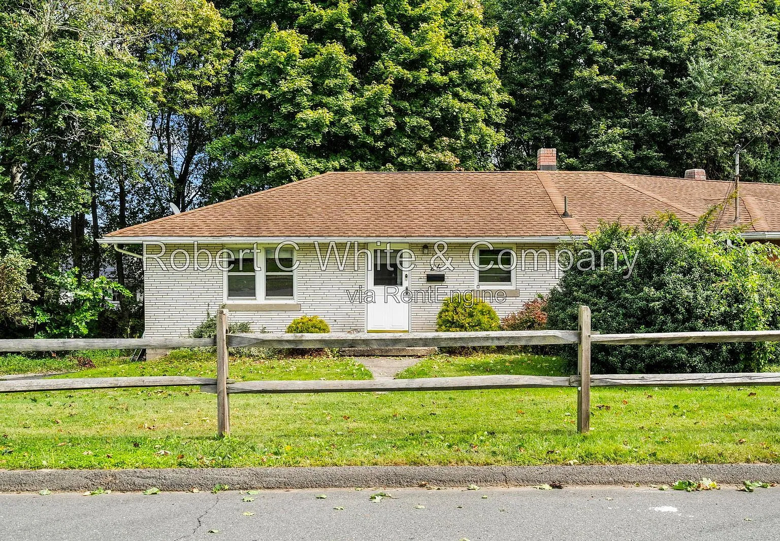 1 bed, 1.0 bath, $1,340 — Photo 2