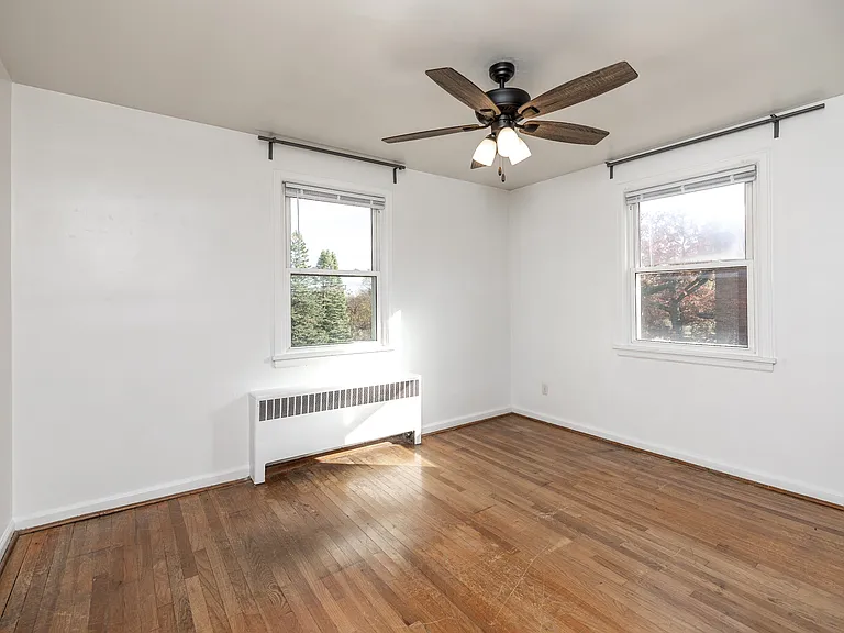 4200 Grand Ave — Photo 30