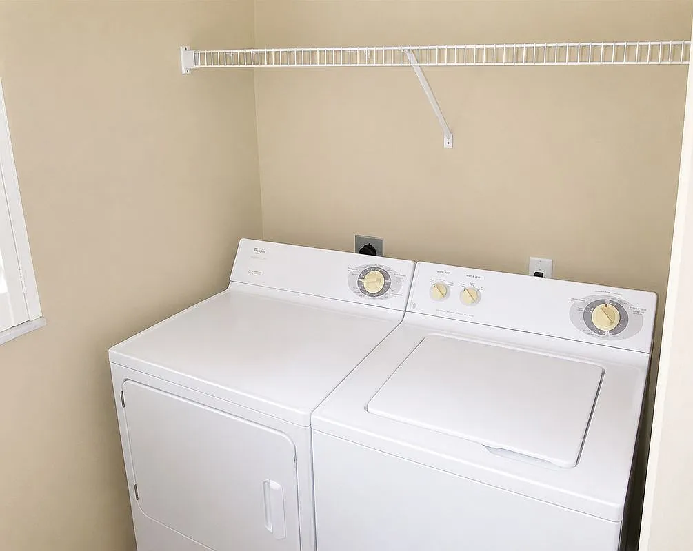 2 bed, 2.0 bath, 1668 sqft, $2,250 — Photo 4