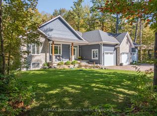 1034 Xavier St, Gravenhurst, ON P0E1G0