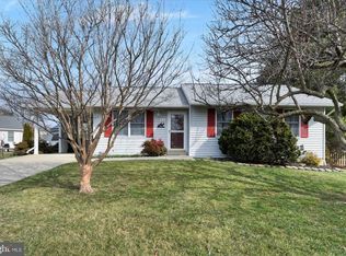 810 Cromwell Dr, Frederick, MD 21701