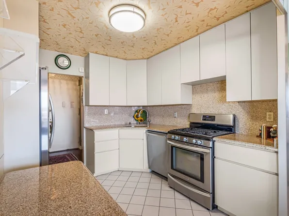 166-25 Powell Cove Boulevard image 21 of 35