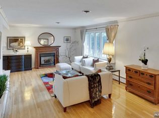 13 Rossett St, Englewood Cliffs, NJ 07632