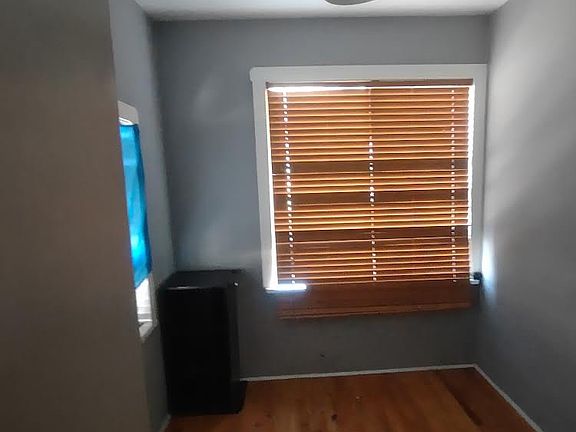 5th image of 1807 N Karlov Ave #2