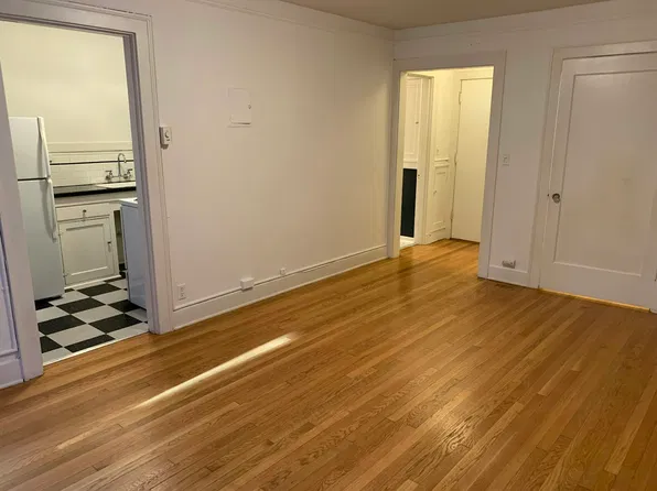 532 Belmont Ave E, Seattle, WA