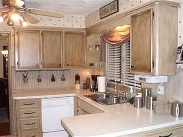 2nd image of 3902 Edinburgh Dr