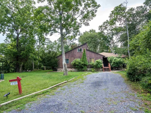 232 Powell Pl, McGaheysville, VA 22840