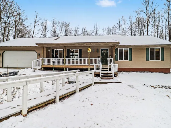 6175 Fox Run Cir, Stanwood, MI 49346