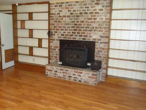 Fireplace/Family Room
