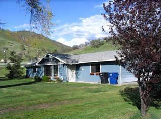 6082 Lupine Dr, Sanger, CA