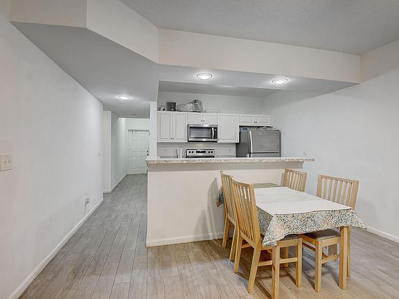 5th image of 4527 Oak Terrace Drive
