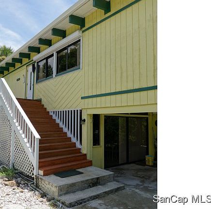 3rd image of 2615 Tamarind Rd