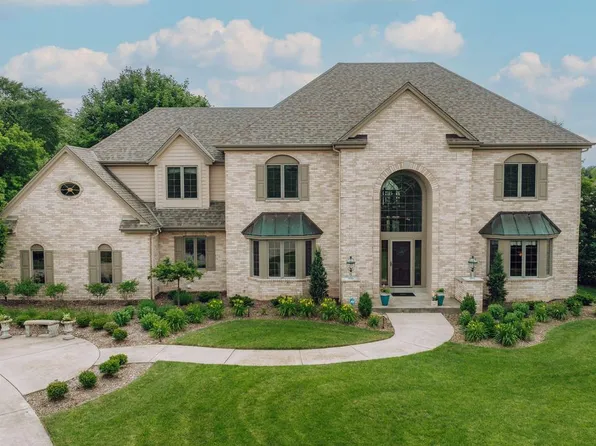 1285 Weston Hills COURT, Brookfield, WI 53045