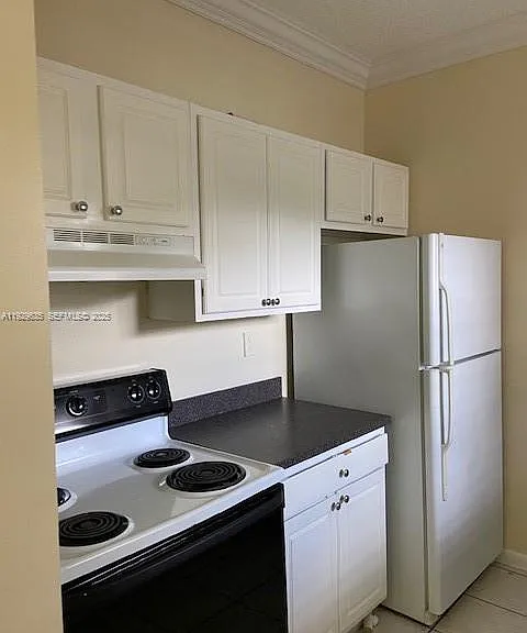 1731 NW 96th Ter #2G — Photo 2