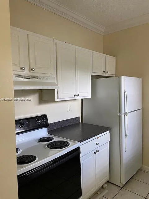 Building Photo - 1731 NW 96th Ter #2G