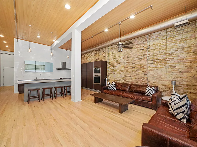 525 N Halsted St #406 — Photo 3