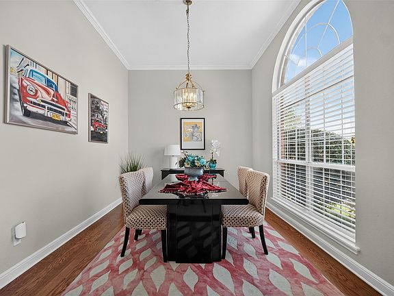 2nd image of 1804 Canoe Way