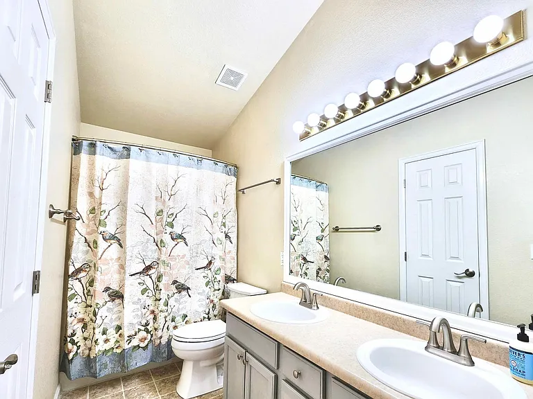 Master bathroom upper floor