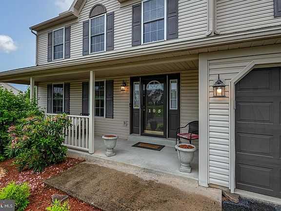 3rd image of 105 Kettle Ln