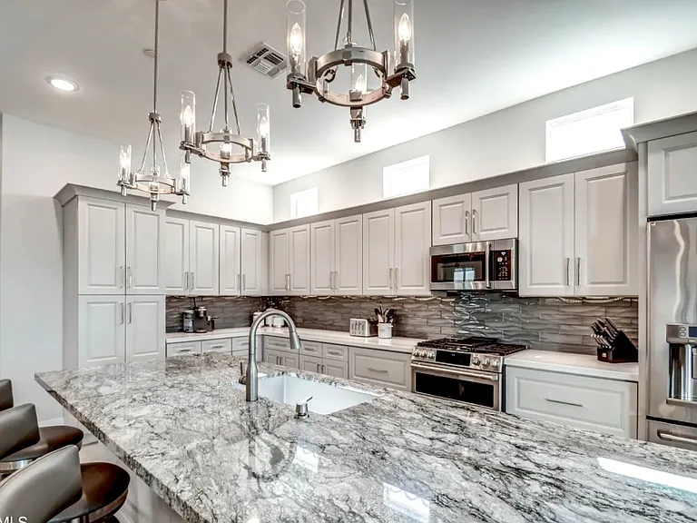 2777 W Queen Creek Rd #17 — Photo 4
