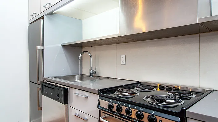 Rented by Nooklyn NYC LLC | media 43