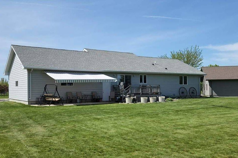 2nd image of 403 Vista Dr