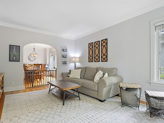 5th image of 848 N Harvey Ave