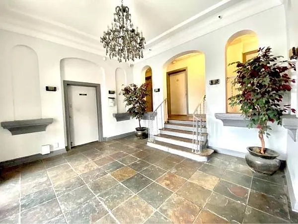 357 S Alvarado St — Photo 11