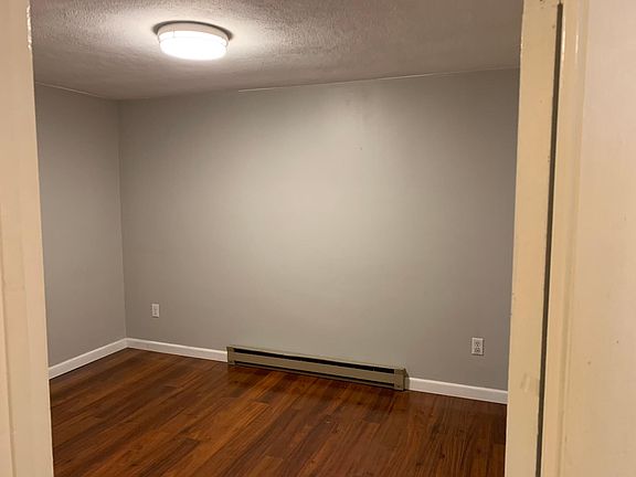 5th image of 18 Washington St APT 10