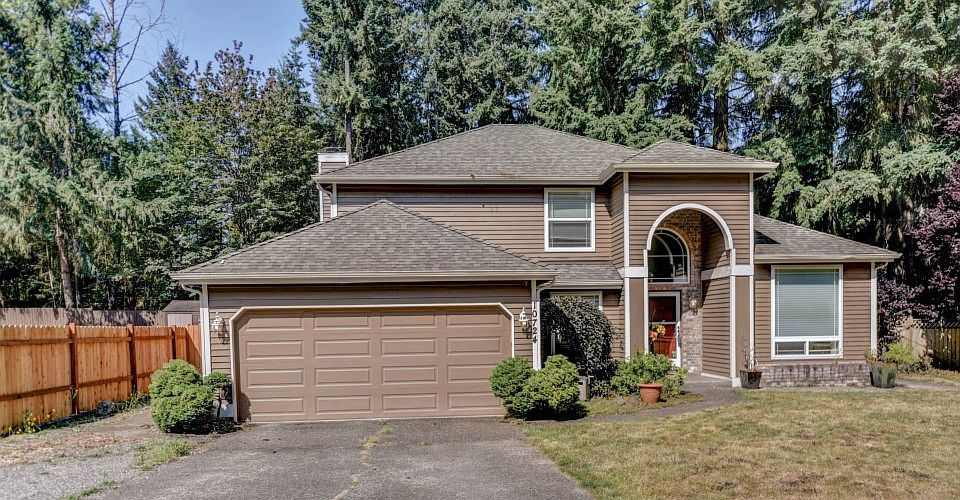 1st image of 10724 210th Avenue Ct E