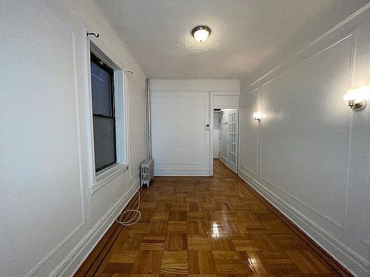 5th image of 203 E 94th St APT 3B