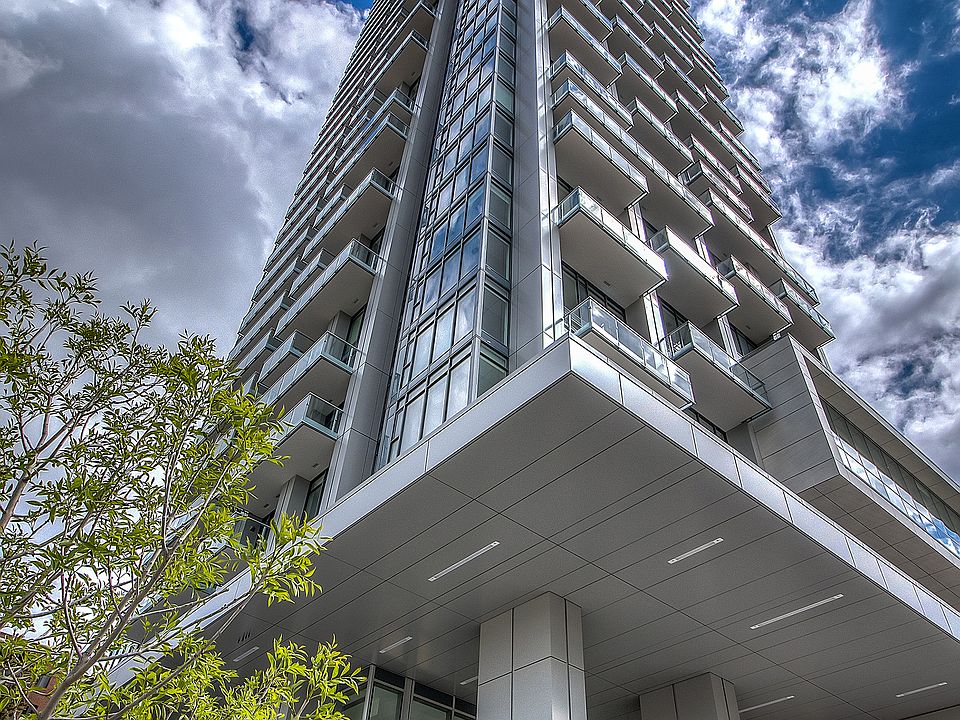 1st image of 930 16th Ave SW #1908