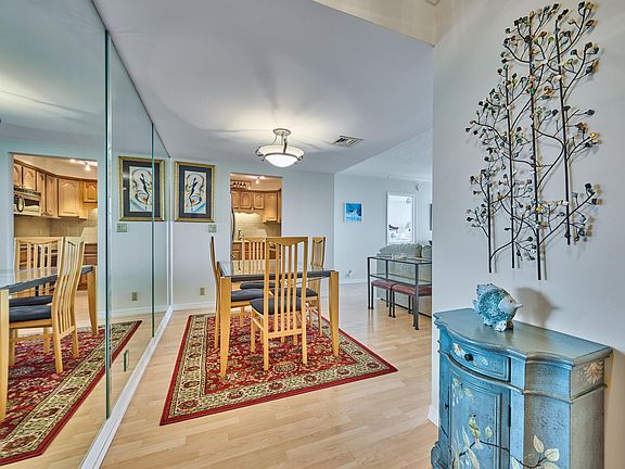 3rd image of 336 Golfview Road #605