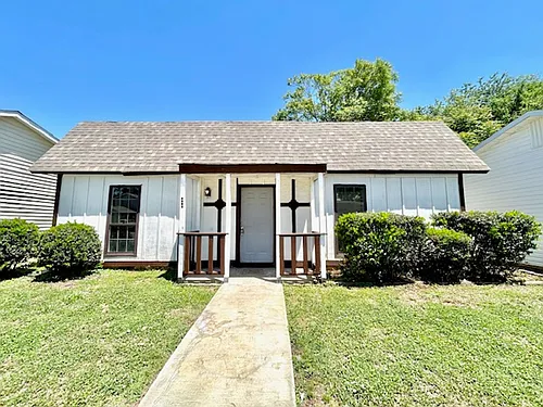 4216 Chalet Cir NW Photo 1