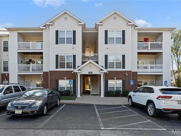 33 Kassebaum Ln APT 305, Saint Louis, MO 63129
