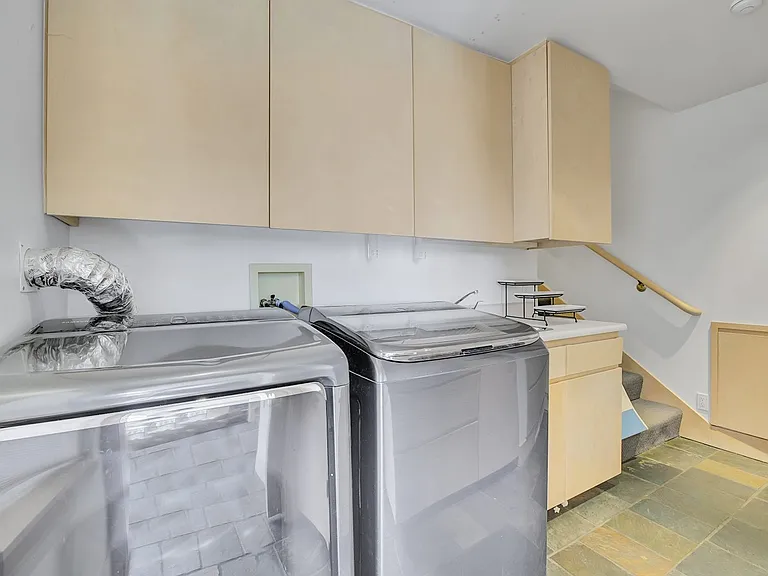 319 Tappan Ter — Photo 24