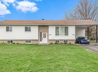 22 Dollard St #B, Russell, ON K0A1W0