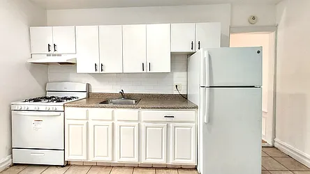 Rented by R New York