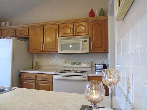 5th image of 151 Waterside Dr