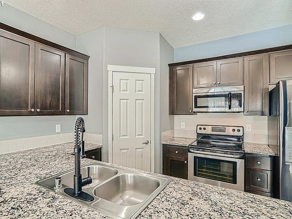 5th image of 1317 NE 83rd Dr