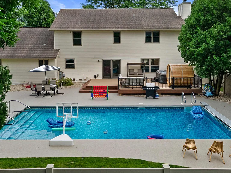 1872 Barrington Dr — Photo 78