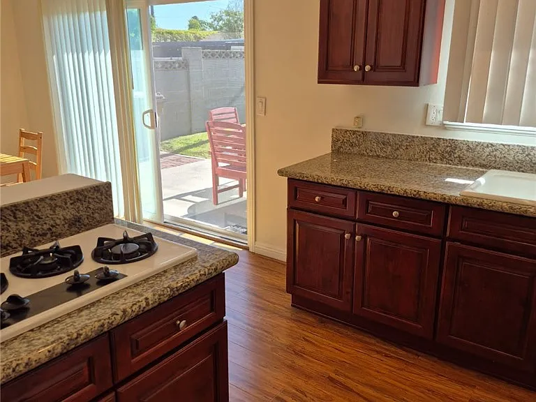 11871 Topaz Cir — Photo 4