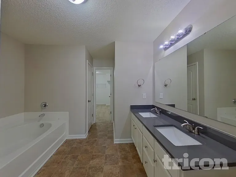 5104 Mintvale Dr — Photo 10