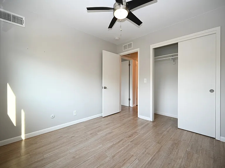 Med City Apartments — Photo 9
