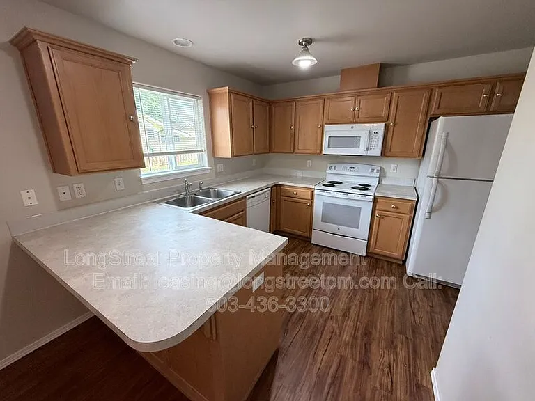 1825 SW Easy St — Photo 9
