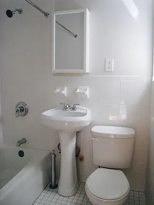 Rented by Town Residential | media 9