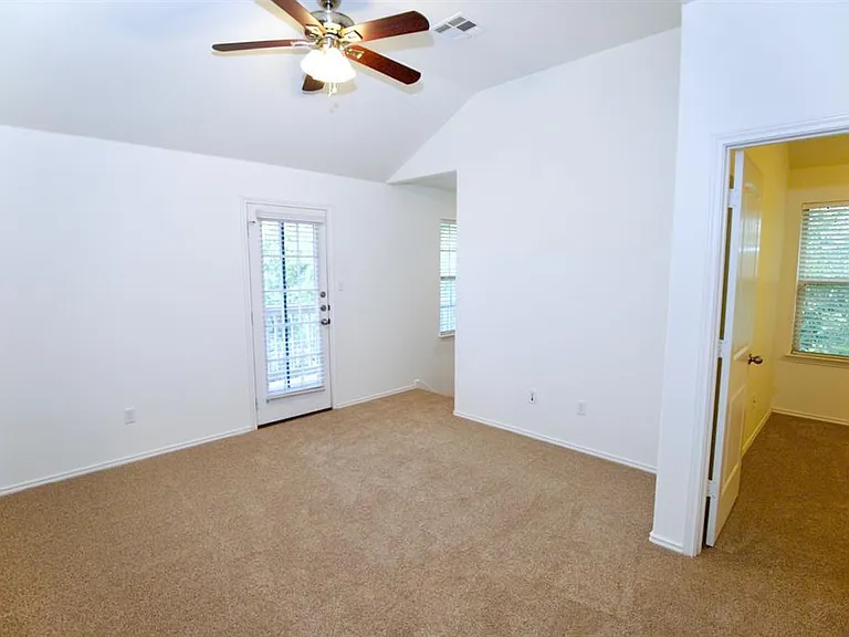 264 Vermillion Marble Trl — Photo 10