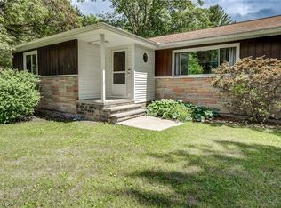 13260 Schreiber Rd, Valley View, OH 44125