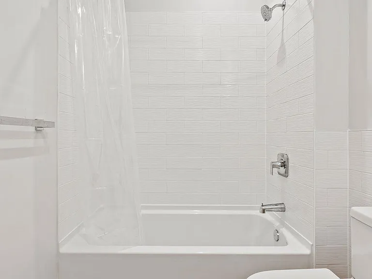 2211 Maple Ave #203 — Photo 21