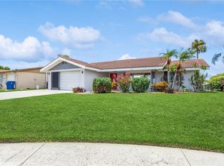 4145 Star Island Dr, Holiday, FL 34691